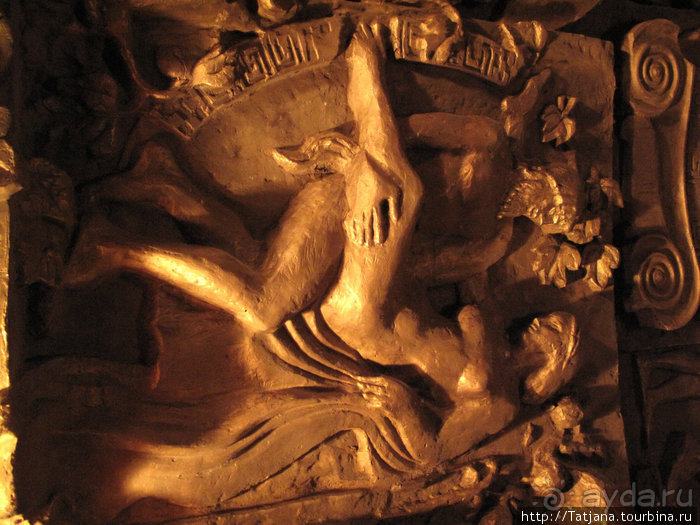 Огни Москвы и яблоко камасутры З. Церетели