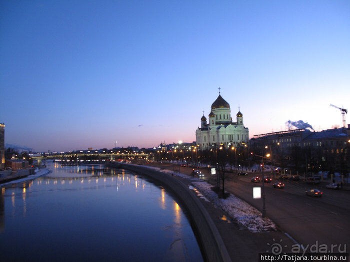 Огни Москвы и яблоко камасутры З. Церетели