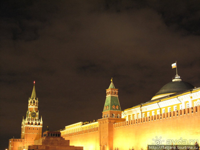 Огни Москвы и яблоко камасутры З. Церетели