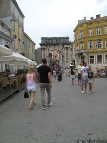 Замечетельная прогулка, Колизей, и вечная любовь