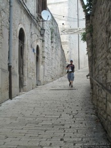 Замечетельная прогулка, Колизей, и вечная любовь