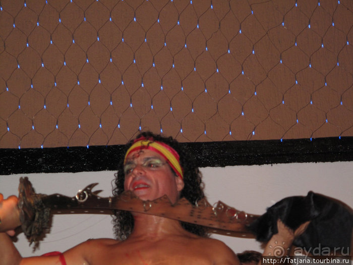 Альбом отзыва "Шоу тунисских факиров."