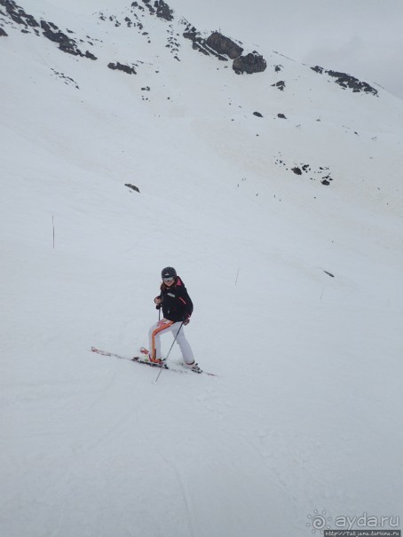 Альбом отзыва "Три Долины в конце апреля -деревня Val Thorens"