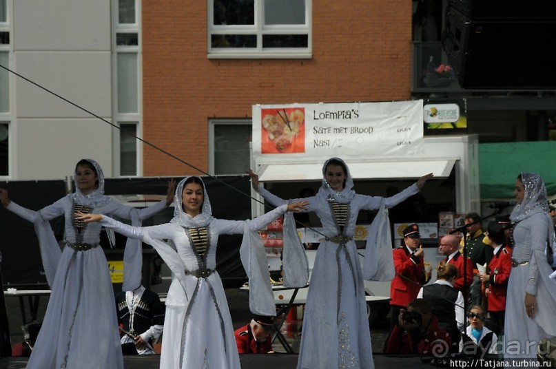 Ежегодный Международный фольклорный фестиваль Брюнссума