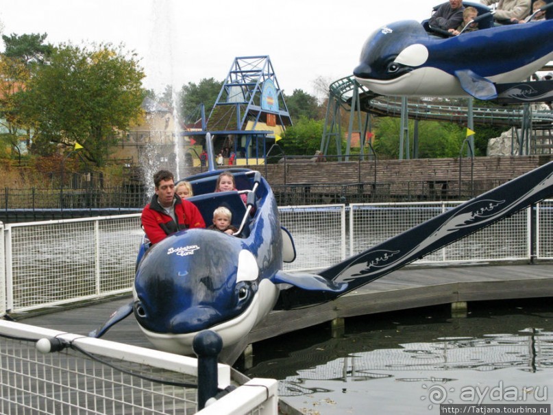 Вниз головой под 90 градусов над поверхностью земли