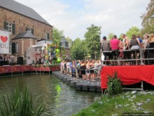 Как отрывается Голландская молодежь (Castle of Love 2011)