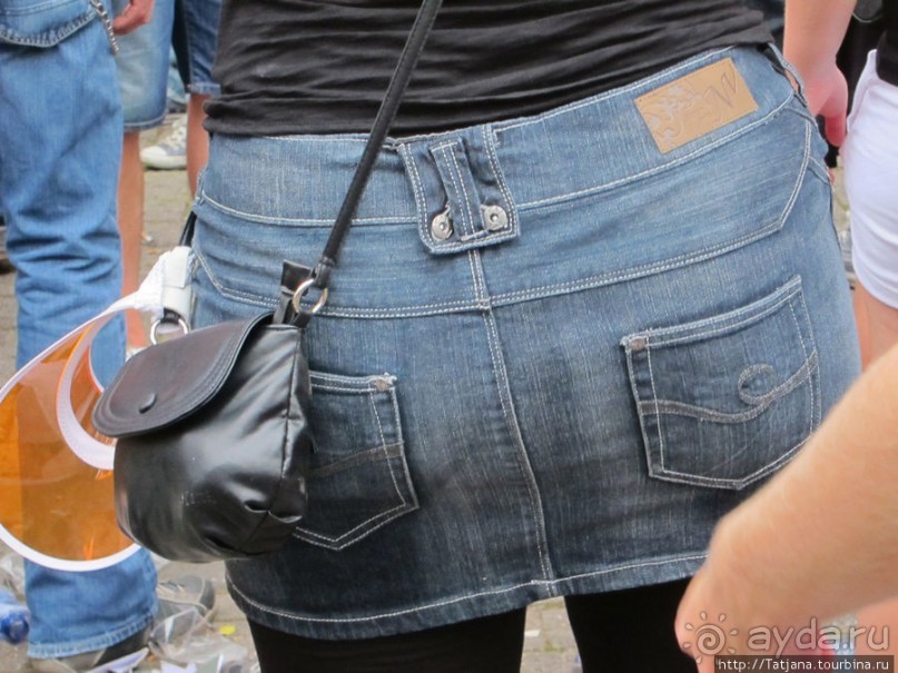 Как отрывается Голландская молодежь (Castle of Love 2011)