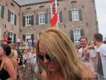 Как отрывается Голландская молодежь (Castle of Love 2011)