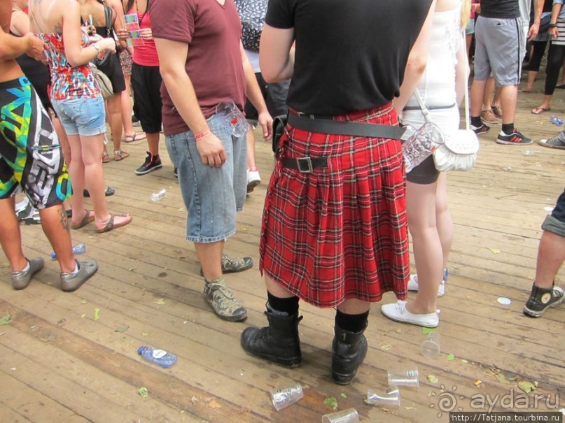 Как отрывается Голландская молодежь (Castle of Love 2011)