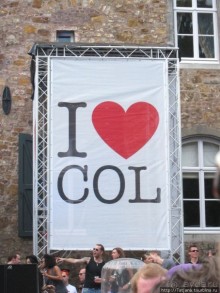 Как отрывается Голландская молодежь (Castle of Love 2011)