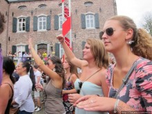 Как отрывается Голландская молодежь (Castle of Love 2011)