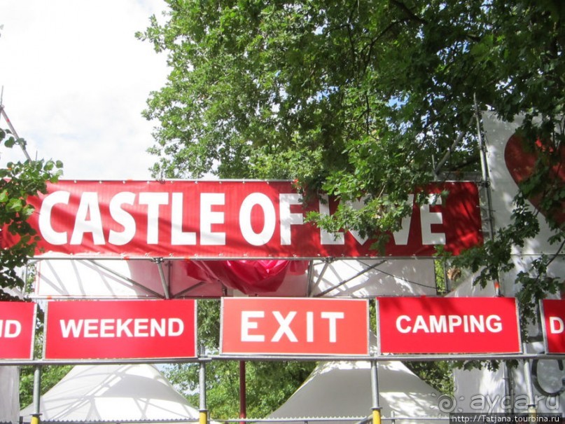 Альбом отзыва "Как отрывается Голландская молодежь (Castle of Love 2011)"