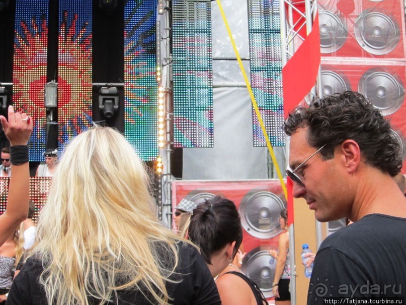 Как отрывается Голландская молодежь (Castle of Love 2011)