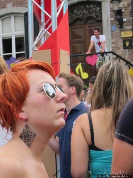 Как отрывается Голландская молодежь (Castle of Love 2011)