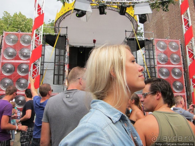 Как отрывается Голландская молодежь (Castle of Love 2011)