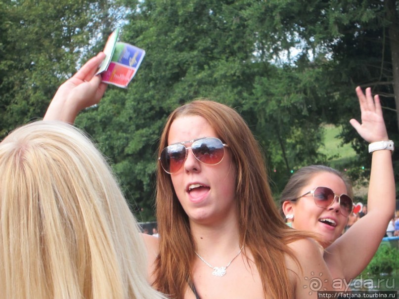 Как отрывается Голландская молодежь (Castle of Love 2011)