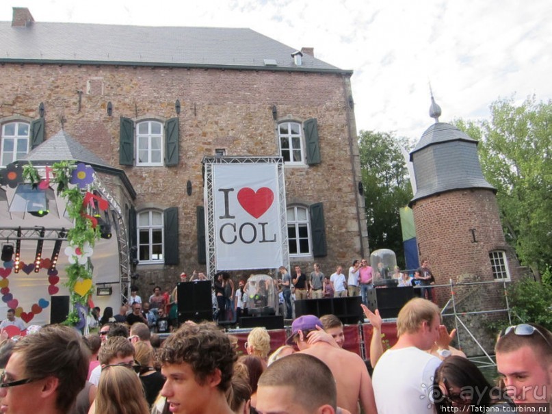 Как отрывается Голландская молодежь (Castle of Love 2011)