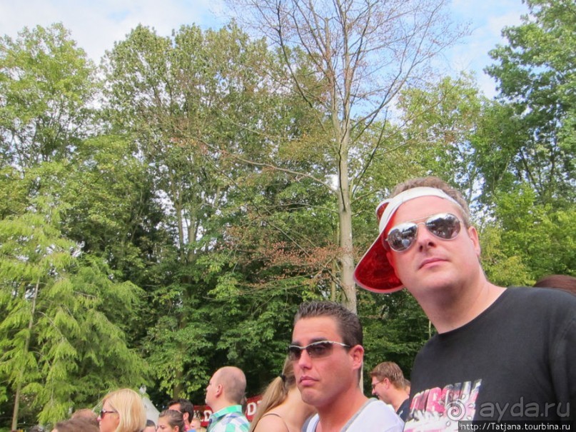 Как отрывается Голландская молодежь (Castle of Love 2011)