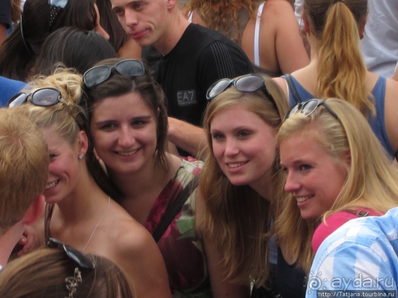 Как отрывается Голландская молодежь (Castle of Love 2011)