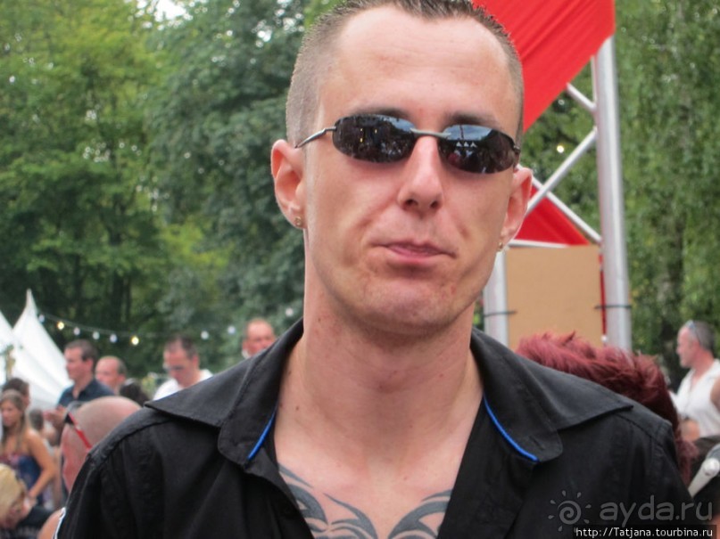 Как отрывается Голландская молодежь (Castle of Love 2011)