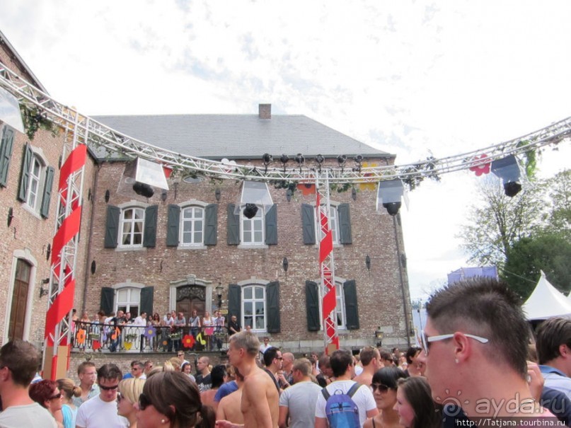 Как отрывается Голландская молодежь (Castle of Love 2011)