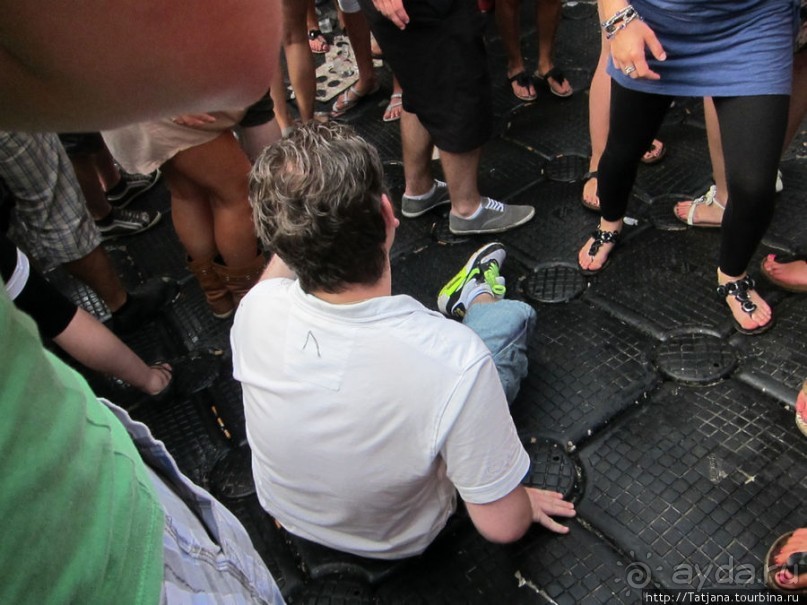 Как отрывается Голландская молодежь (Castle of Love 2011)