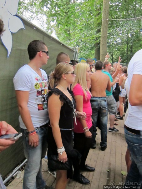 Как отрывается Голландская молодежь (Castle of Love 2011)