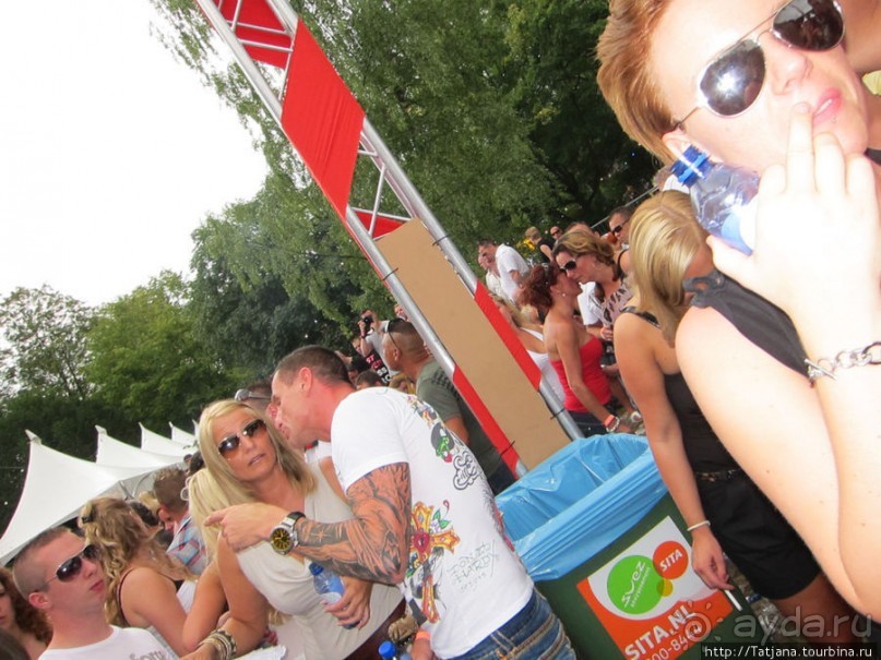 Как отрывается Голландская молодежь (Castle of Love 2011)