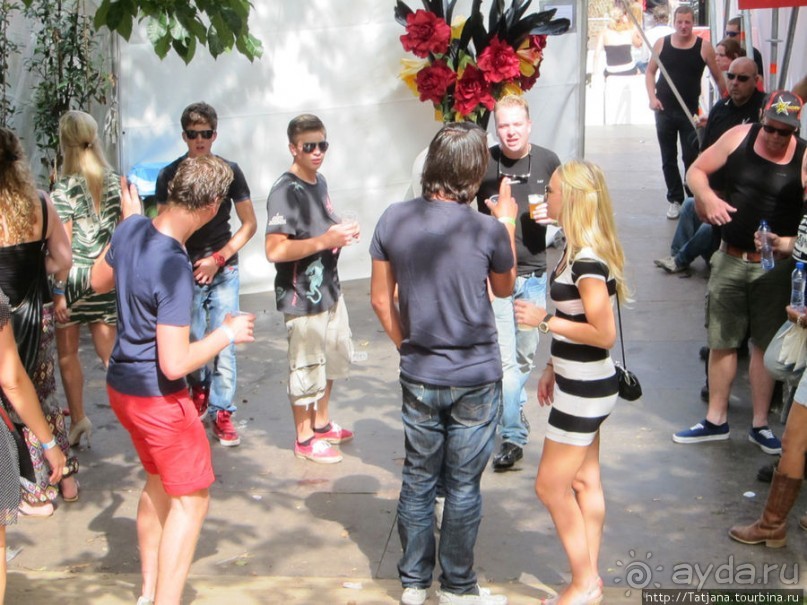 Как отрывается Голландская молодежь (Castle of Love 2011)