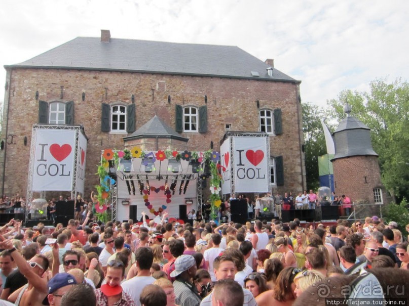 Как отрывается Голландская молодежь (Castle of Love 2011)