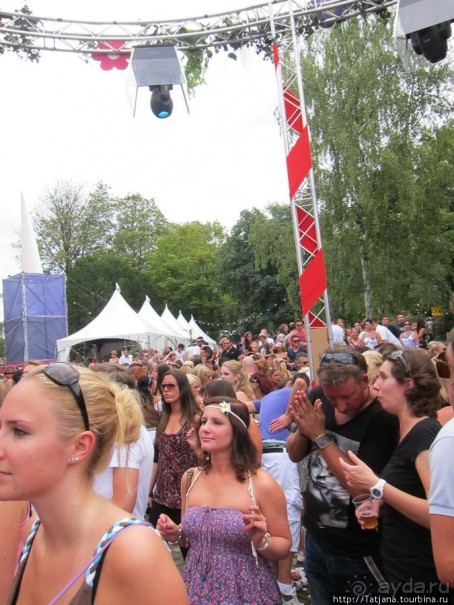 Как отрывается Голландская молодежь (Castle of Love 2011)