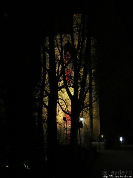 Таинственные улочки ночного Брюгге