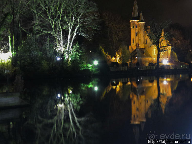Таинственные улочки ночного Брюгге