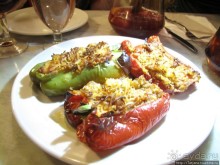 Традиционный уютный ресторан-тапас в центре города.