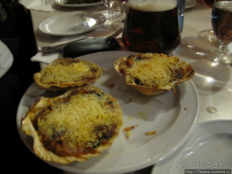 Традиционный уютный ресторан-тапас в центре города.