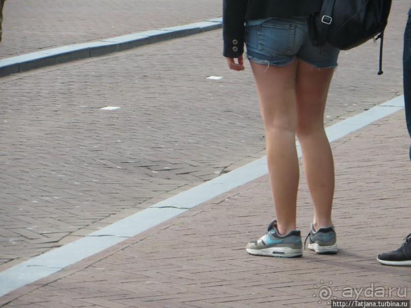 По каналам в день Короля в Амстердаме