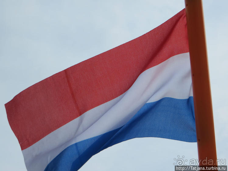 По каналам в день Короля в Амстердаме