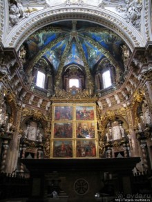 Чаша Святого Грааля в Кафедральном Соборе