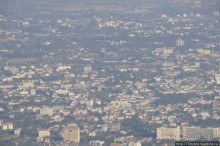 Ват Пхра Тхат Дой Сутхеп и лестница Нагов.