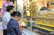 Ват Пхра Тхат Дой Сутхеп и лестница Нагов.