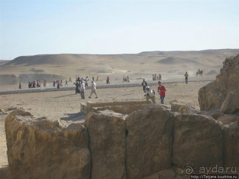 Пирамиды, верблюды и ...Большой Сфинкс