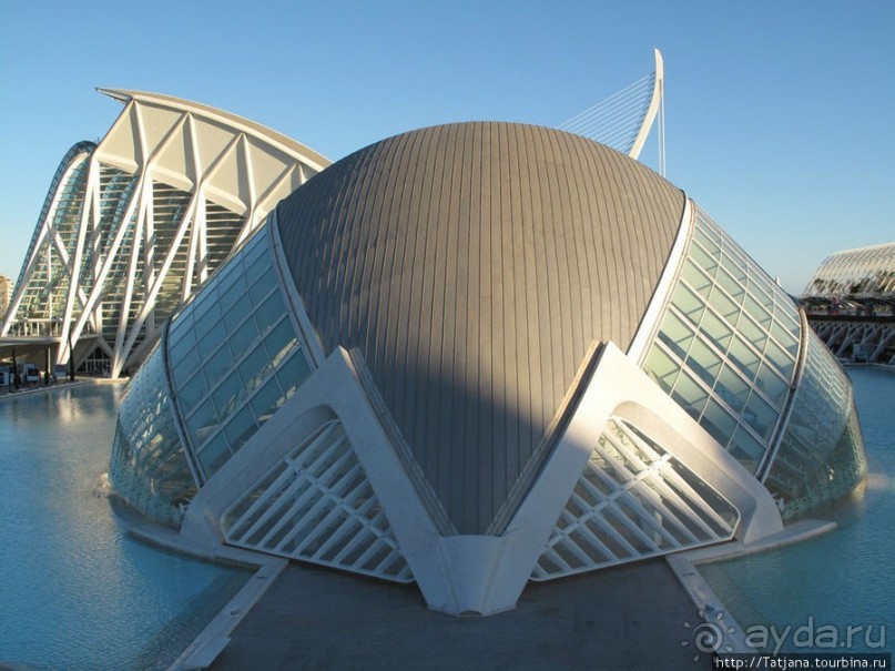 Космический полет неземной архитектуры