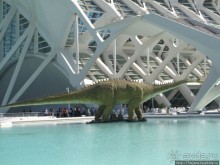 Космический полет неземной архитектуры