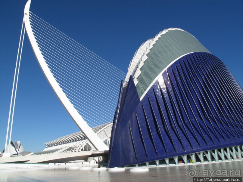 Космический полет неземной архитектуры