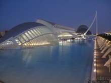 Космический полет неземной архитектуры