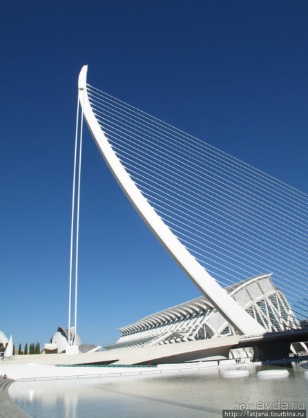 Космический полет неземной архитектуры