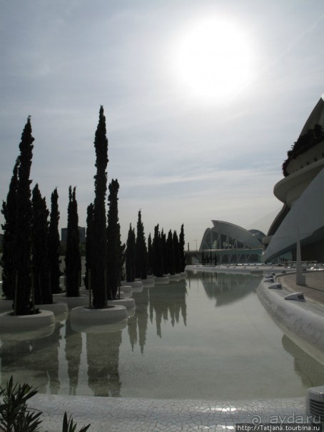 Космический полет неземной архитектуры