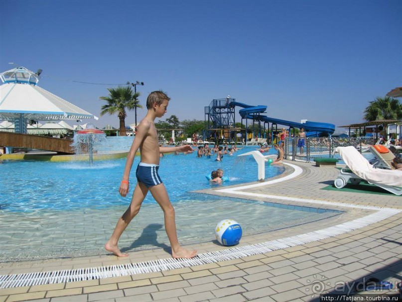 Отель с коралловым рифом в Шарме