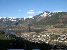 Вид на озеро Цель-ам-Зее с горнолыжного подьемника