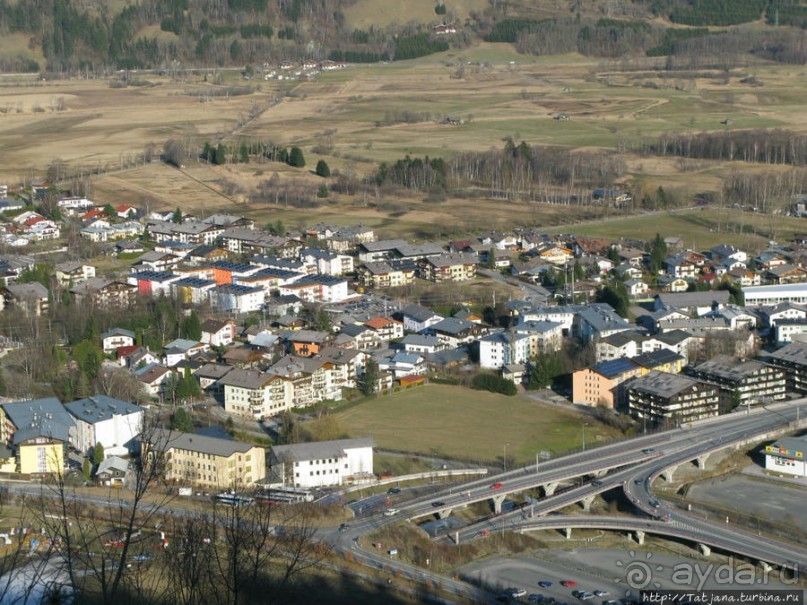 Альбом отзыва "Вид на озеро Цель-ам-Зее с горнолыжного подьемника"